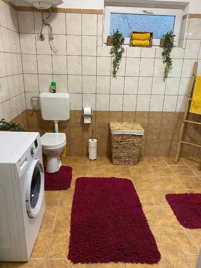 Het Romeo & Julia Huisje Babarc Экстерьер фото